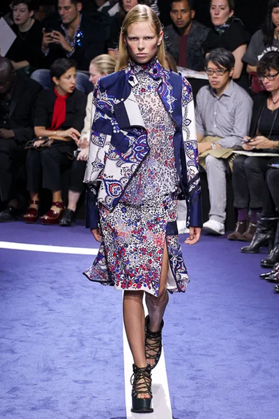 Look 4